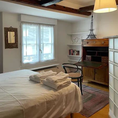 Du Prince, 70 Sqm Ac Lift Terrace Garage * Paris