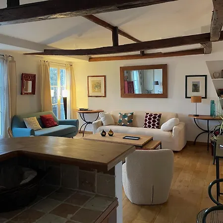 Du Prince, 70 Sqm Ac Lift Terrace Garage Apartment