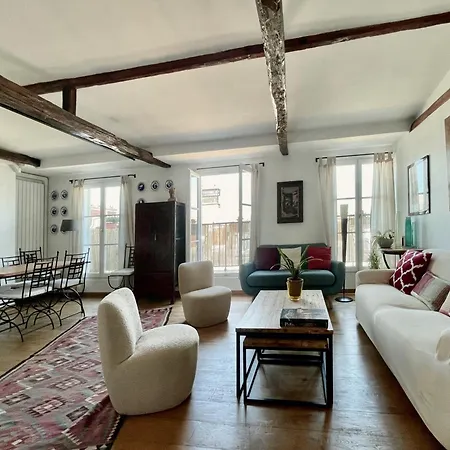 Du Prince, 70 Sqm Ac Lift Terrace Garage