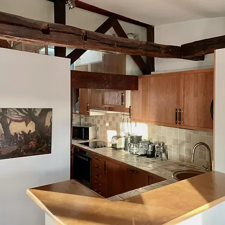 Du Prince, 70 Sqm Ac Lift Terrace Garage Apartment *